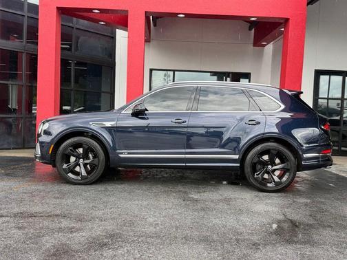 Blue 2021 Bentley Bentayga V8