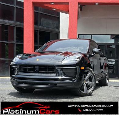 2023 Porsche Macan Base