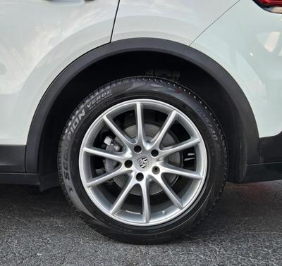 2019 Porsche Cayenne Base