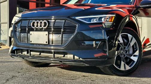 2021 Audi e-tron Premium