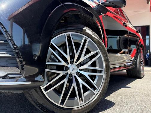 Black 2024 Mercedes-Benz AMG GLE 53 Base