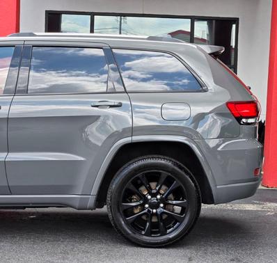 2020 Jeep Grand Cherokee Altitude