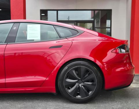 2022 Tesla Model S Base