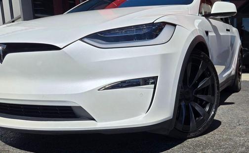 2022 Tesla Model X Base