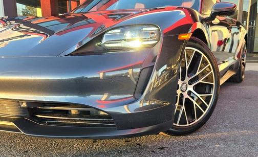 2022 Porsche Taycan Base