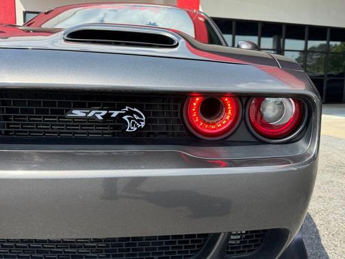 Granite Crystal Clearcoat Metallic 2019 Dodge Challenger SRT Hellcat
