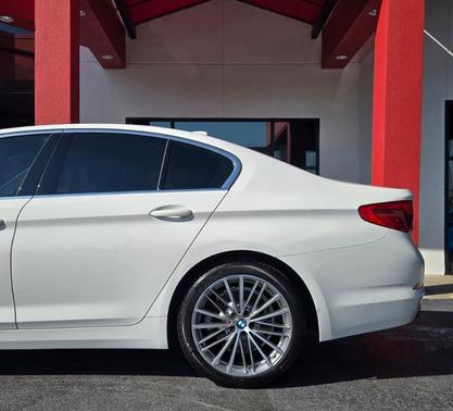 2020 BMW 530 i