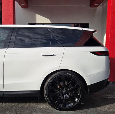 2023 Land Rover Range Rover Sport SE