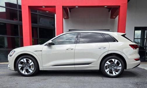2021 Audi e-tron Premium