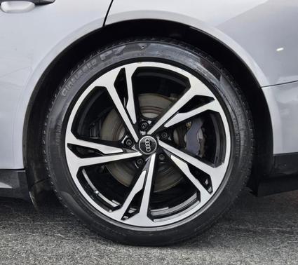 2022 Audi e-tron GT Premium Plus