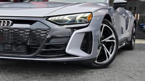 2022 Audi e-tron GT Premium Plus