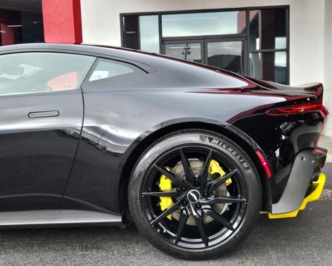 2020 Aston Martin Vantage Base