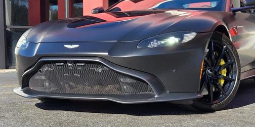 2020 Aston Martin Vantage Base