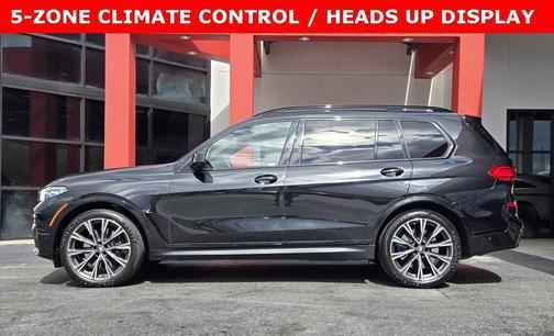 2022 BMW X7 M50i