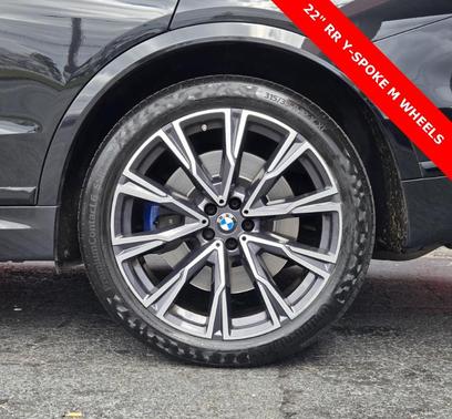 2022 BMW X7 M50i