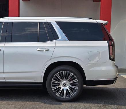 2022 Cadillac Escalade Premium Luxury