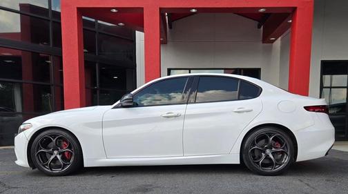 2019 Alfa Romeo Giulia Base