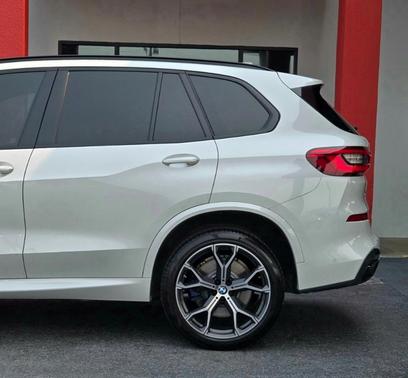 2020 BMW X5 M50i
