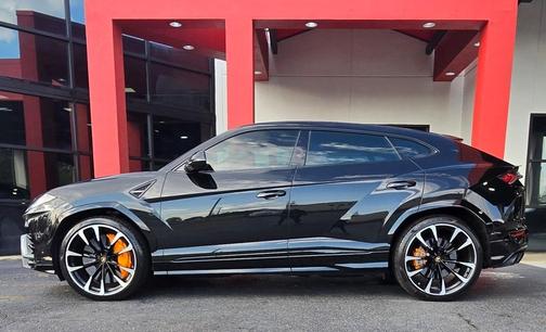 2021 Lamborghini Urus Base
