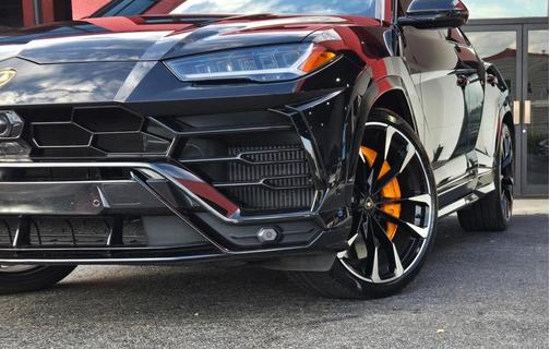 2021 Lamborghini Urus Base