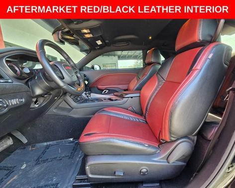 Pitch Black Clearcoat 2023 Dodge Challenger SXT