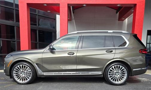 2023 BMW X7 xDrive40i