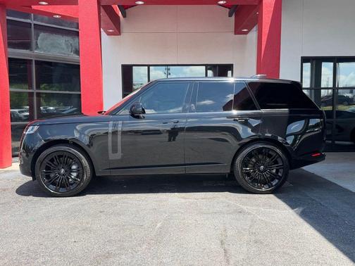 Santorini Black 2023 Land Rover Range Rover P530 SE