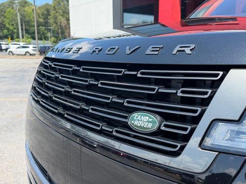 Santorini Black 2023 Land Rover Range Rover P530 SE