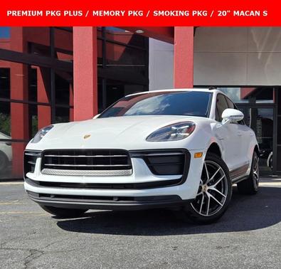 2022 Porsche Macan Base