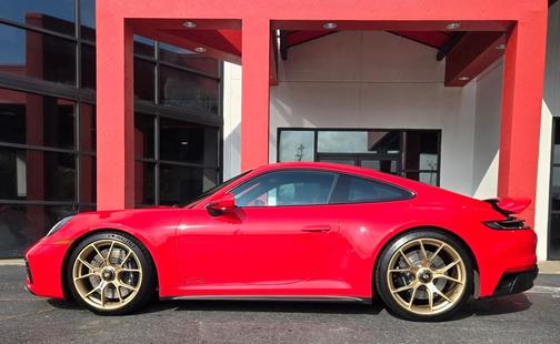 2022 Porsche 911 Carrera GTS