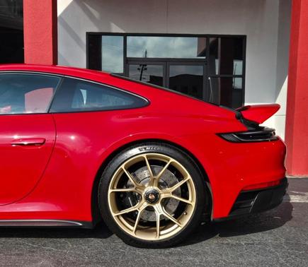 2022 Porsche 911 Carrera GTS