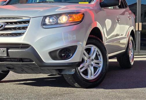 2012 Hyundai SANTA FE GLS