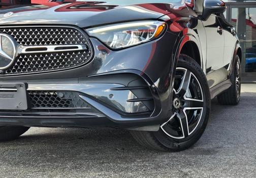 2023 Mercedes-Benz GLC 300 Base 4MATIC