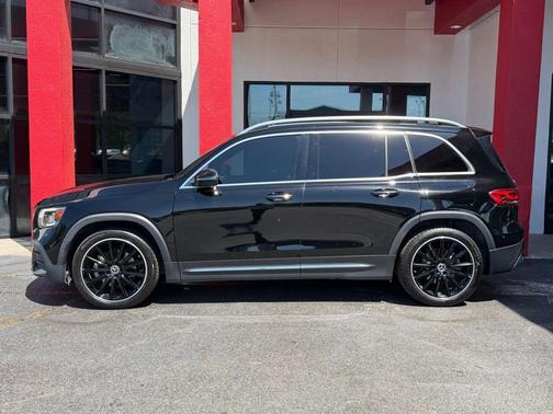 Black 2022 Mercedes-Benz GLB 250 Base