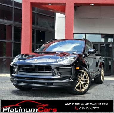 2022 Porsche Macan Base