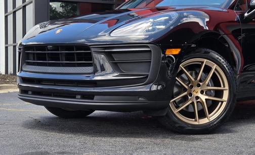 2022 Porsche Macan Base