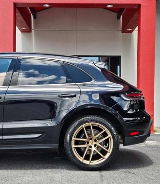 2022 Porsche Macan Base