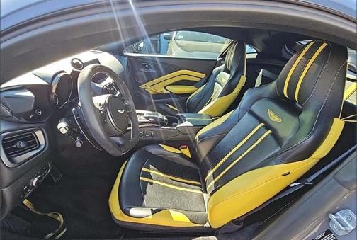 2020 Aston Martin Vantage Base