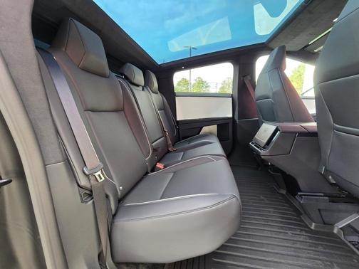 2024 Tesla Cybertruck Base