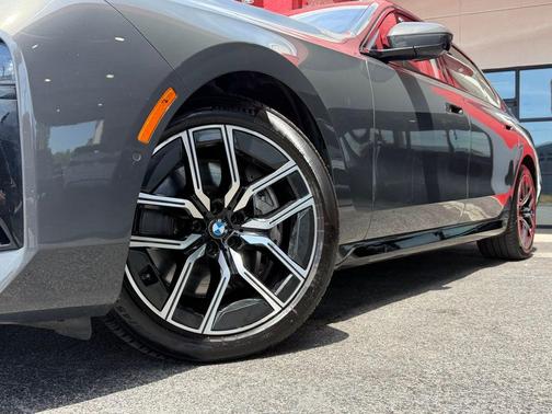 Dravit Gray Metallic 2023 BMW 760 760i xDrive