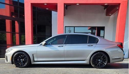2020 BMW 740 i