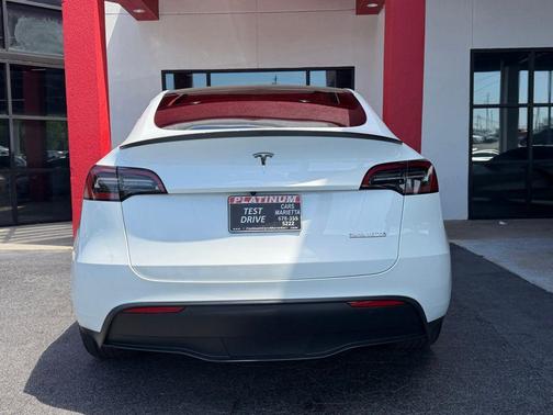 White 2023 Tesla Model Y Performance