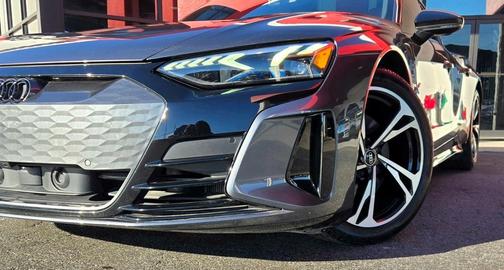 2023 Audi e-tron GT Premium Plus