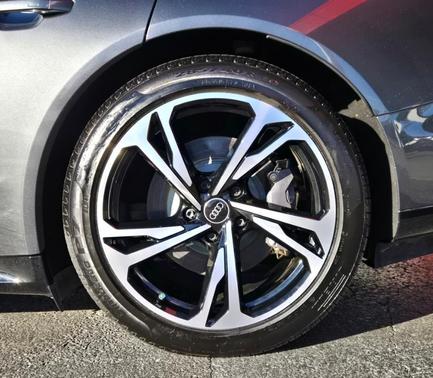 2023 Audi e-tron GT Premium Plus