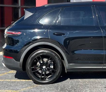 2021 Porsche Cayenne Base