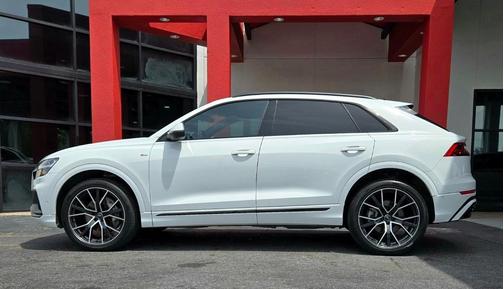 2020 Audi Q8 55 Premium