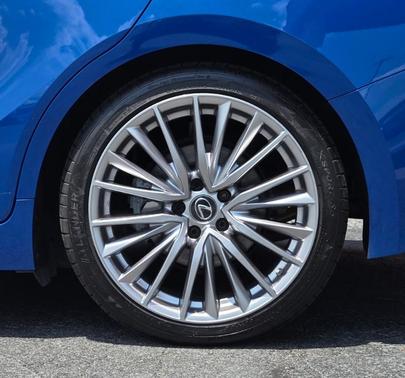 2022 Lexus IS 300 Base
