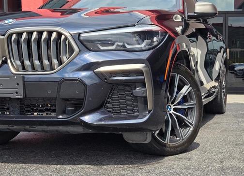 2022 BMW X6 M50i