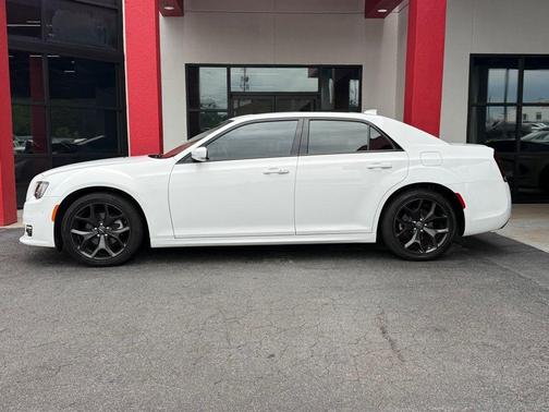 Bright White Clearcoat 2023 Chrysler 300 Touring L