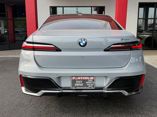 Brooklyn Gray Metallic 2023 BMW 740 i